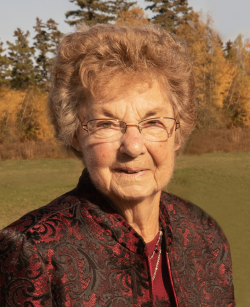 Flora Poirier